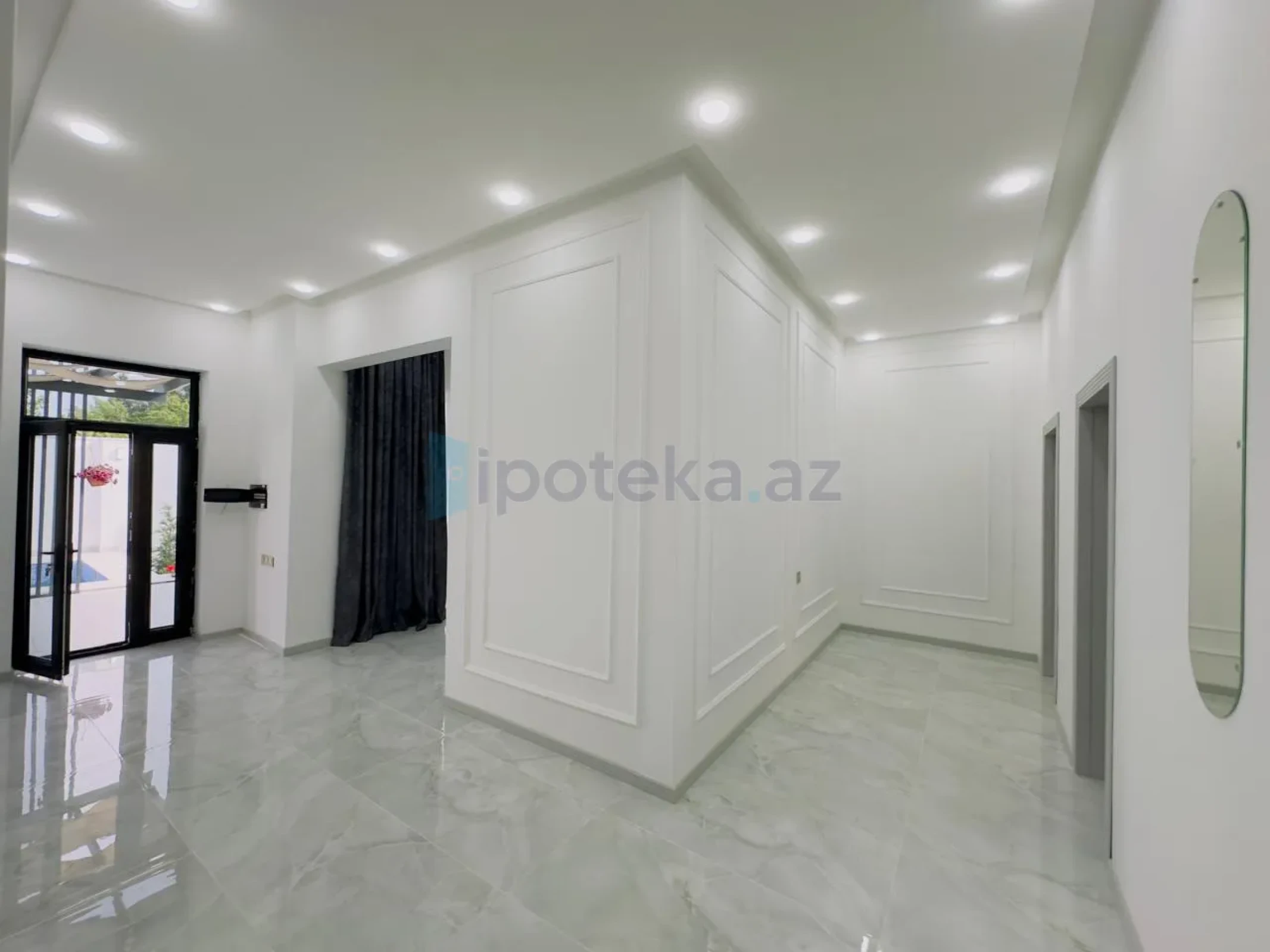 Satılır 4 otaqlı mənzil 160 m²