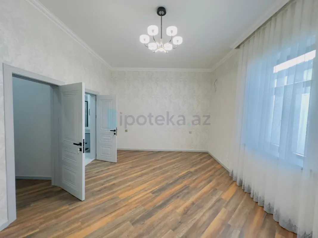 Satılır 4 otaqlı mənzil 160 m²