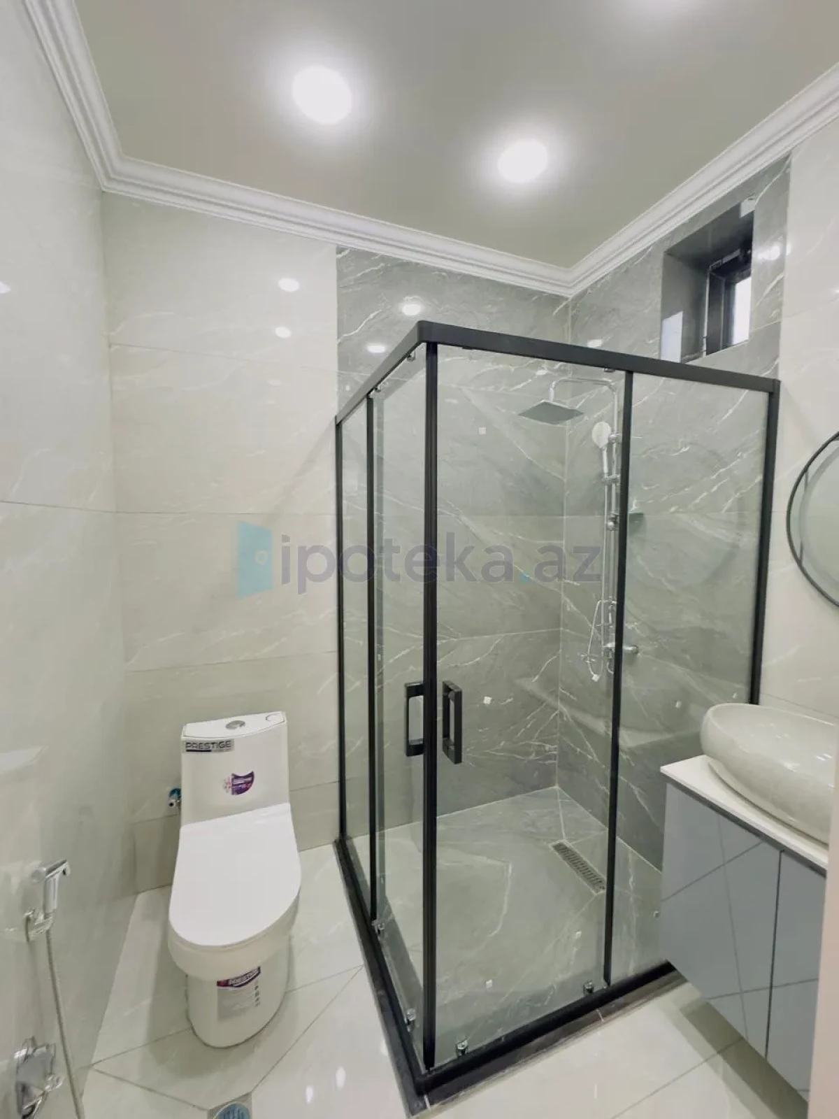 Satılır 4 otaqlı mənzil 160 m²