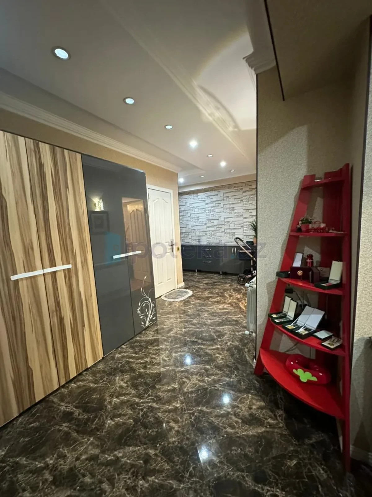 Satılır 3 otaqlı yeni tikili 113 m²