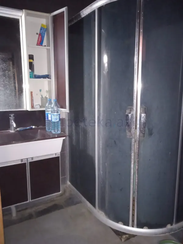 Satılır 4 otaqlı köhnə tikili 85 m²