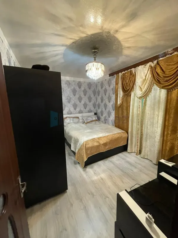 Satılır 3 otaqlı köhnə tikili 55 m²
