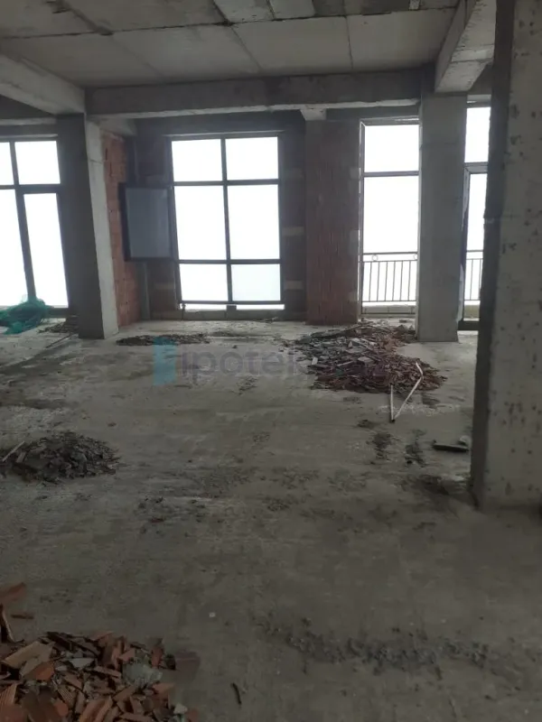 Satılır 3 otaqlı yeni tikili 181 m²