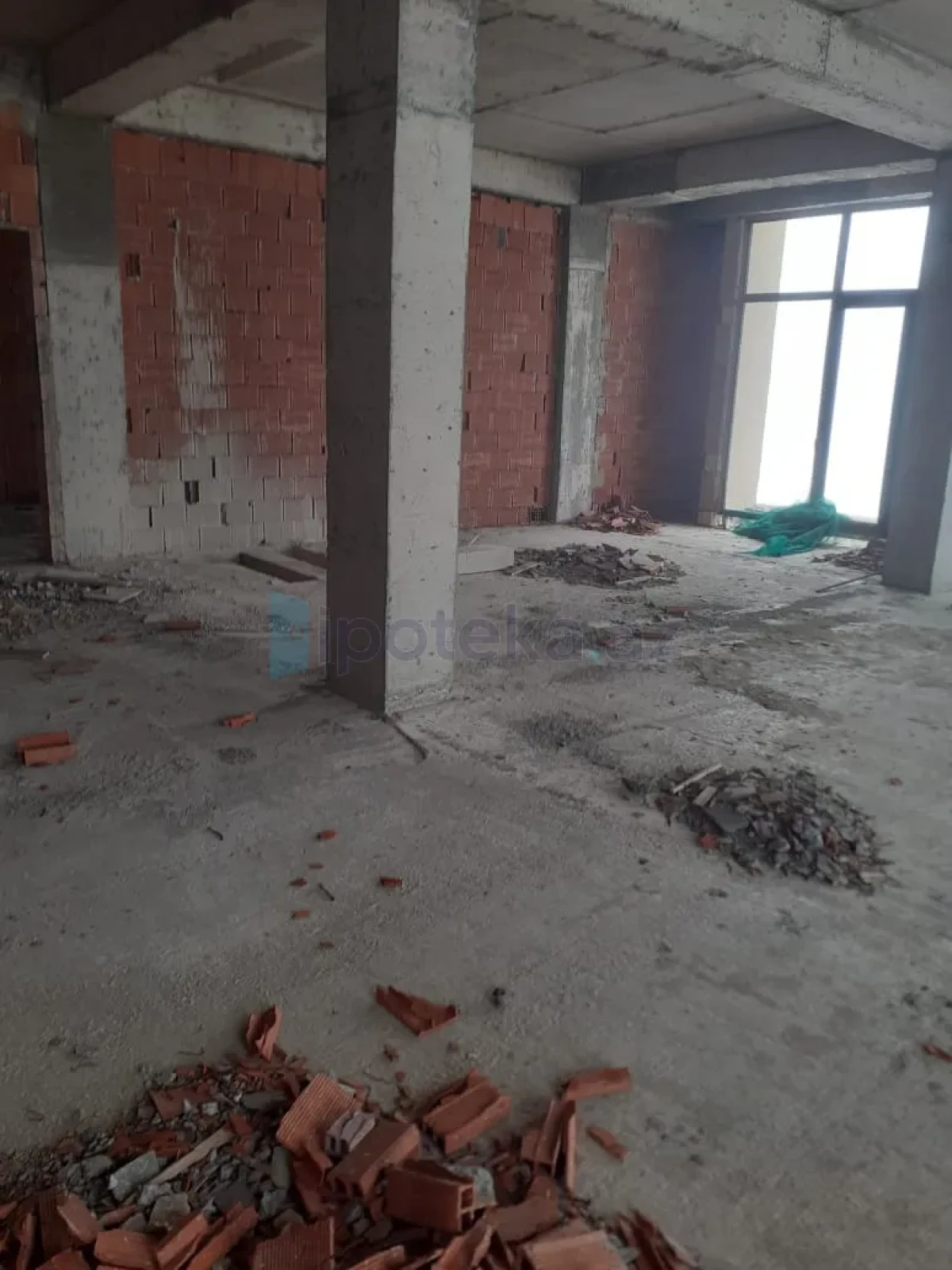 Satılır 3 otaqlı yeni tikili 181 m²
