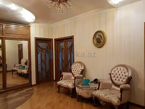 Satılır 4 otaqlı yeni tikili 165 m²