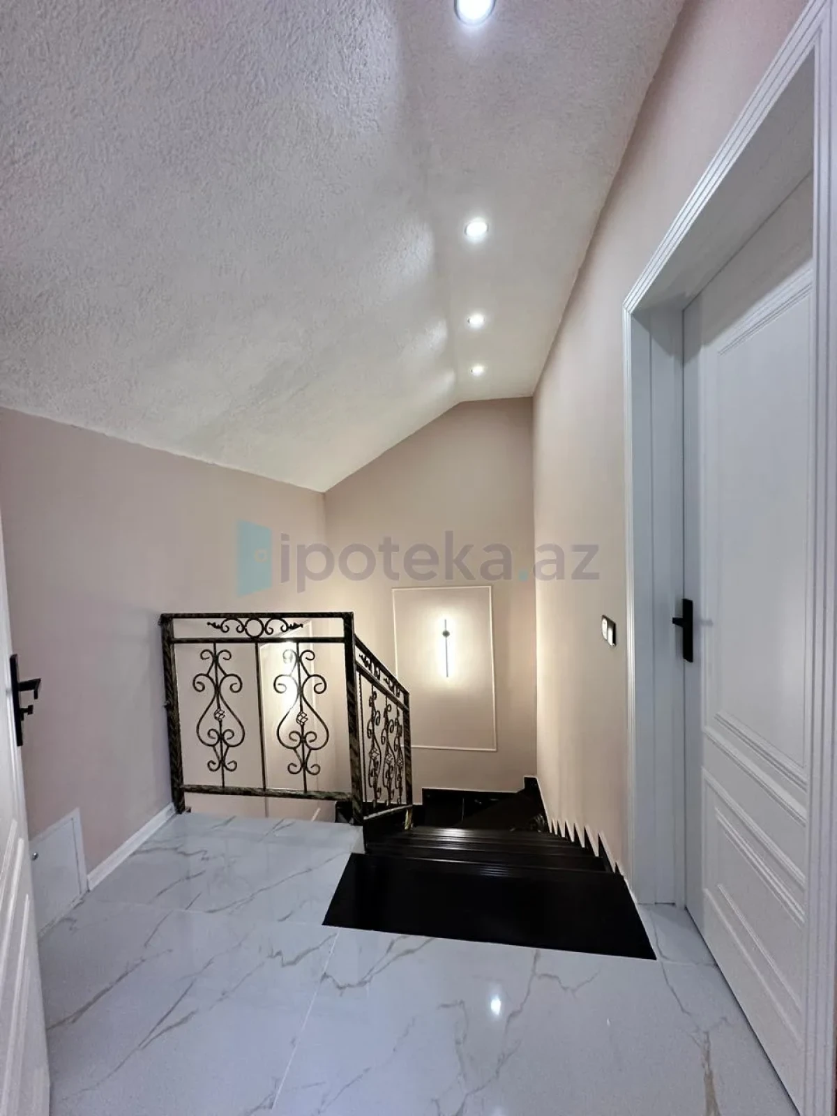 Satılır 3 otaqlı həyət evi 104 m²