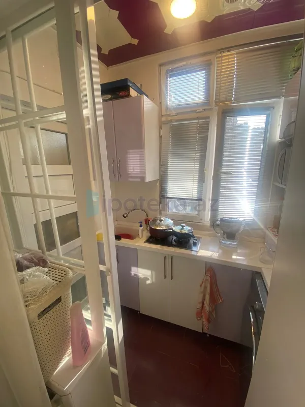 Satılır 2 otaqlı köhnə tikili 36 m²