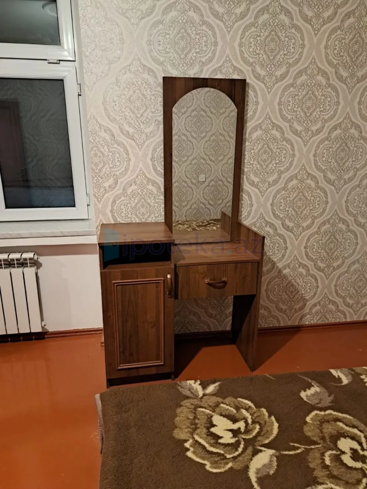 Satılır 5 otaqlı köhnə tikili 96 m²