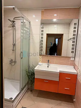 Satılır 3 otaqlı yeni tikili 100 m²