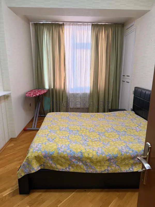 Satılır 3 otaqlı yeni tikili 100 m²