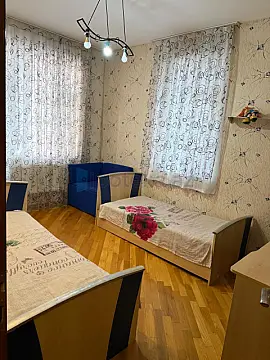 Satılır 3 otaqlı yeni tikili 100 m²