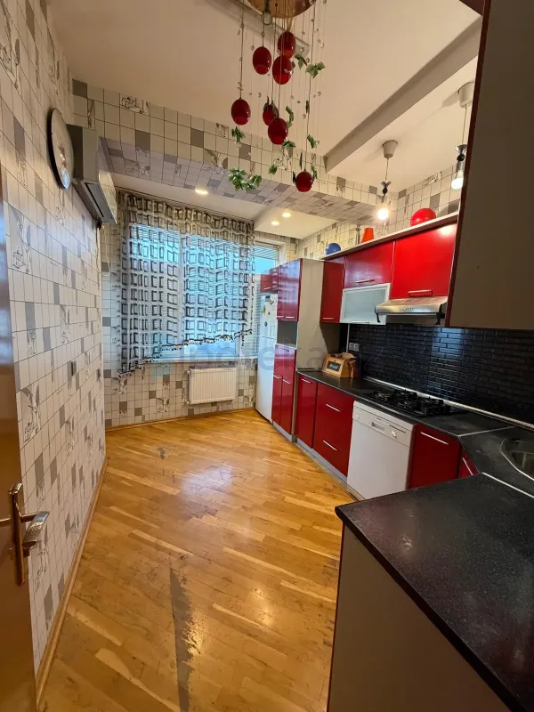 Satılır 3 otaqlı yeni tikili 100 m²