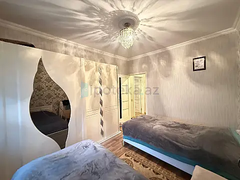 Satılır 2 otaqlı köhnə tikili 60 m²