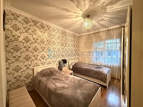 Satılır 2 otaqlı köhnə tikili 60 m²