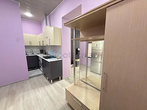 Satılır 2 otaqlı köhnə tikili 50 m²