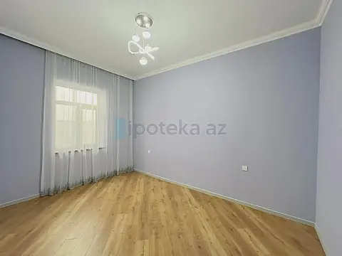 Satılır 4 otaqlı mənzil 140 m²