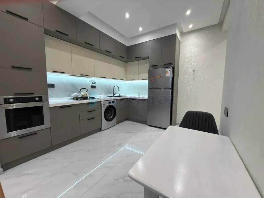 Satılır 3 otaqlı yeni tikili 105 m²