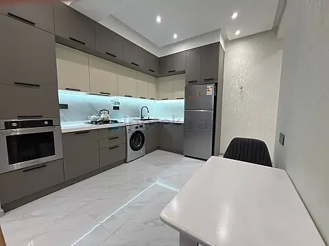 Satılır 3 otaqlı yeni tikili 105 m²