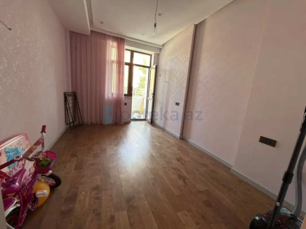 Satılır 3 otaqlı yeni tikili 105 m²