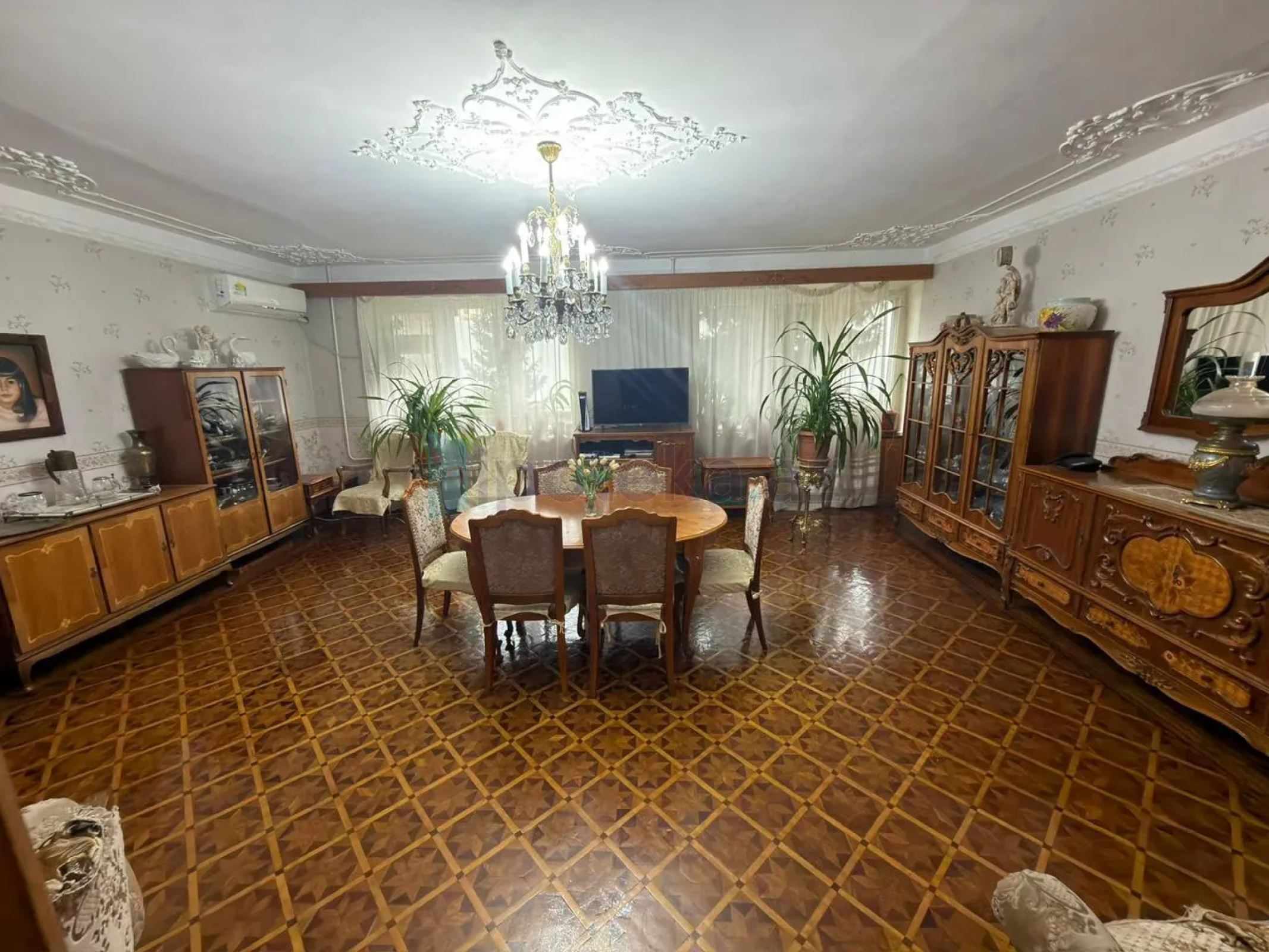 Satılır 5 otaqlı köhnə tikili 110 m²