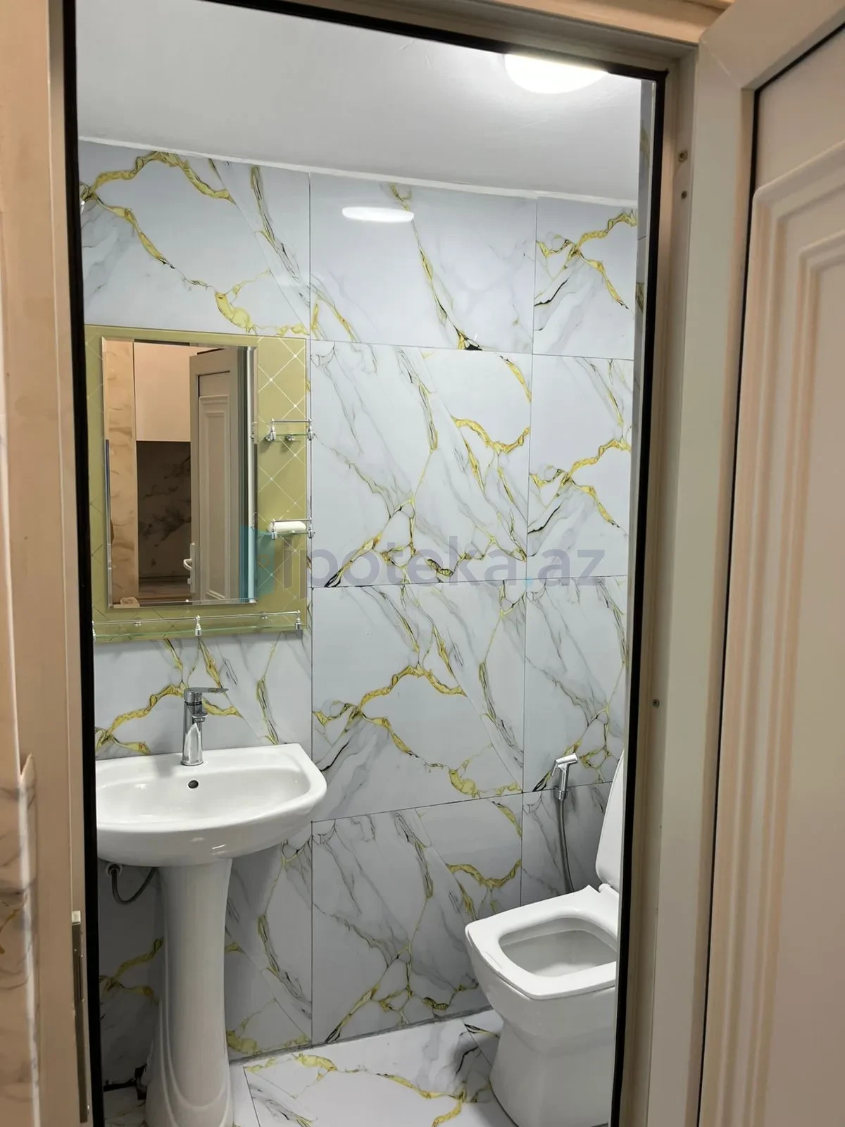 Satılır 1 otaqlı köhnə tikili 26 m²