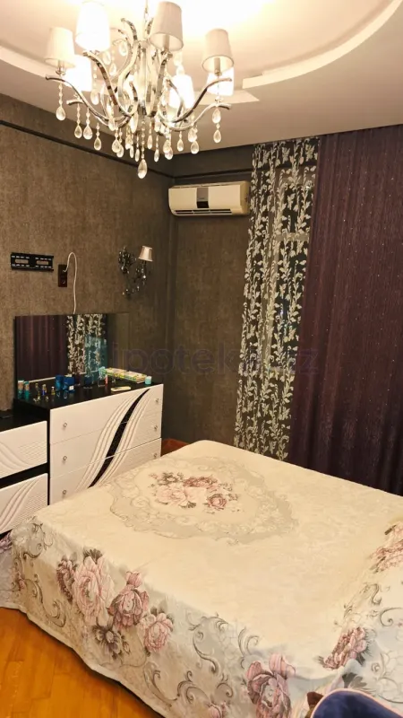 Satılır 3 otaqlı yeni tikili 145 m²