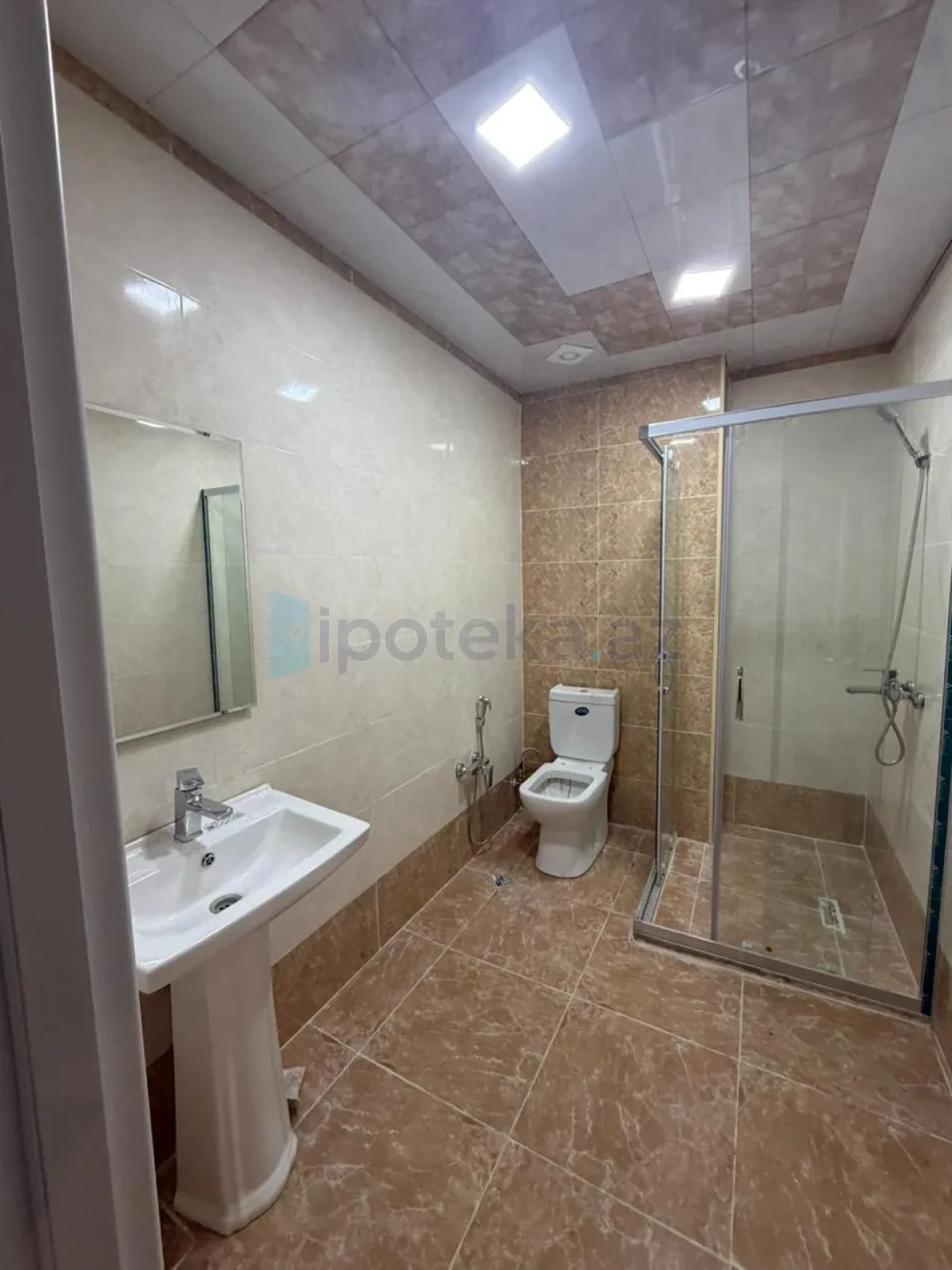 Satılır 2 otaqlı yeni tikili 74 m²