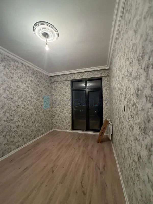 Satılır 2 otaqlı yeni tikili 74 m²