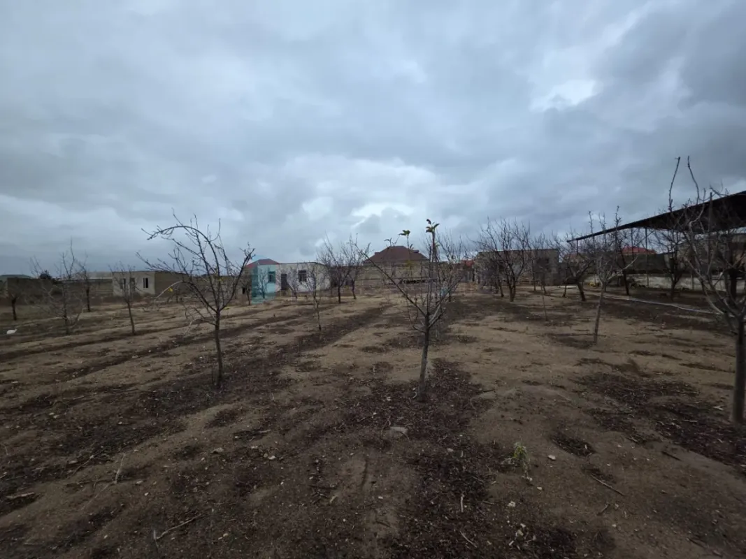 Satılır torpaq sahəsi 12 m²