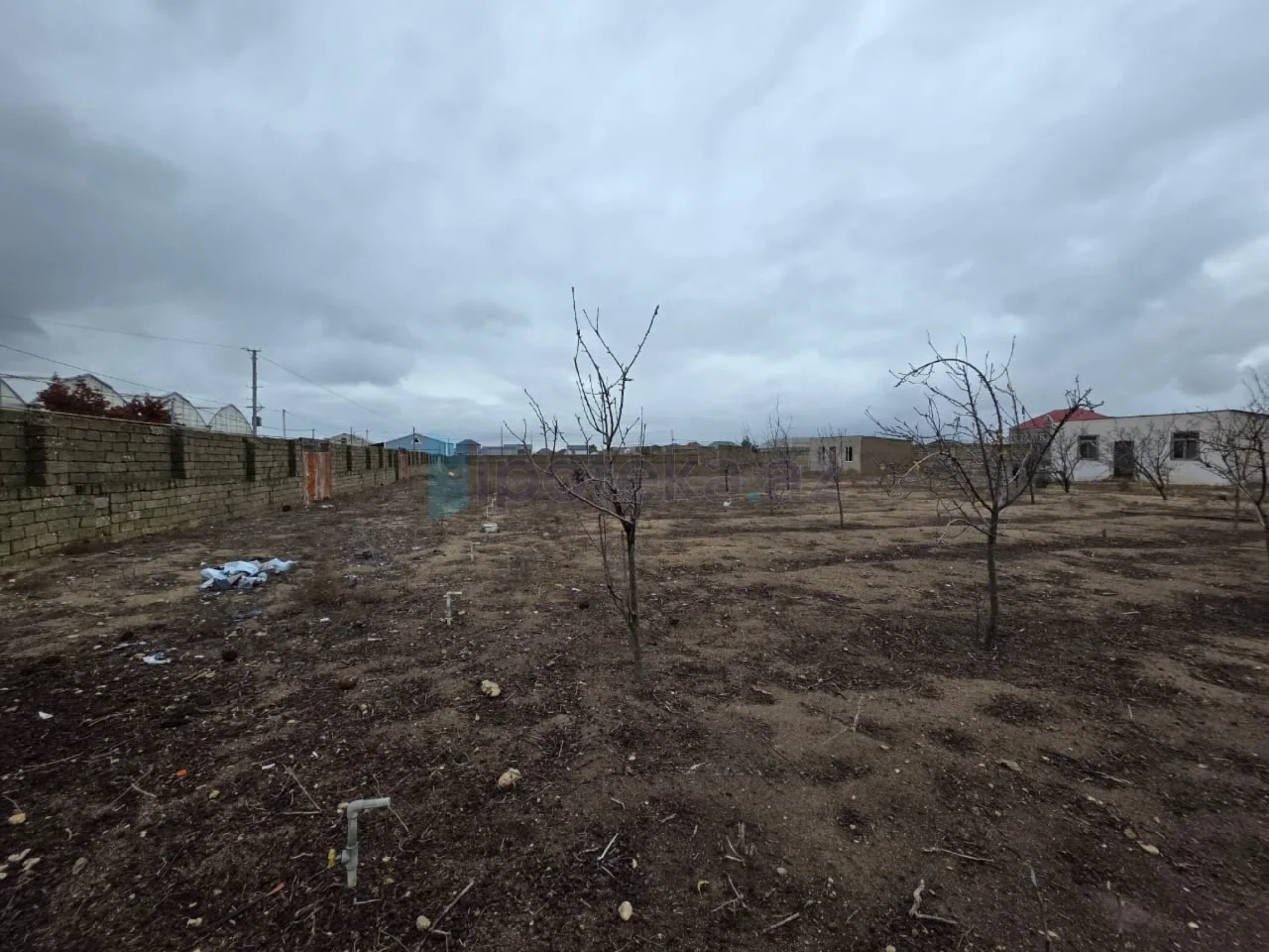 Satılır torpaq sahəsi 12 m²