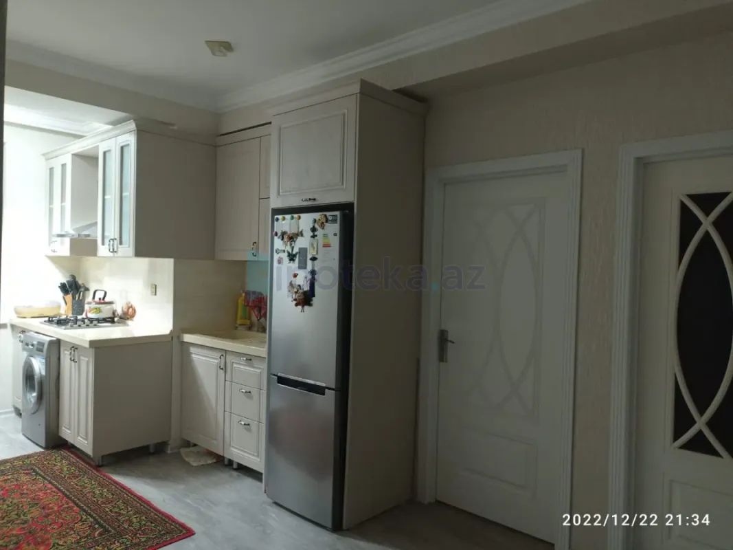 Satılır 3 otaqlı yeni tikili 80 m²