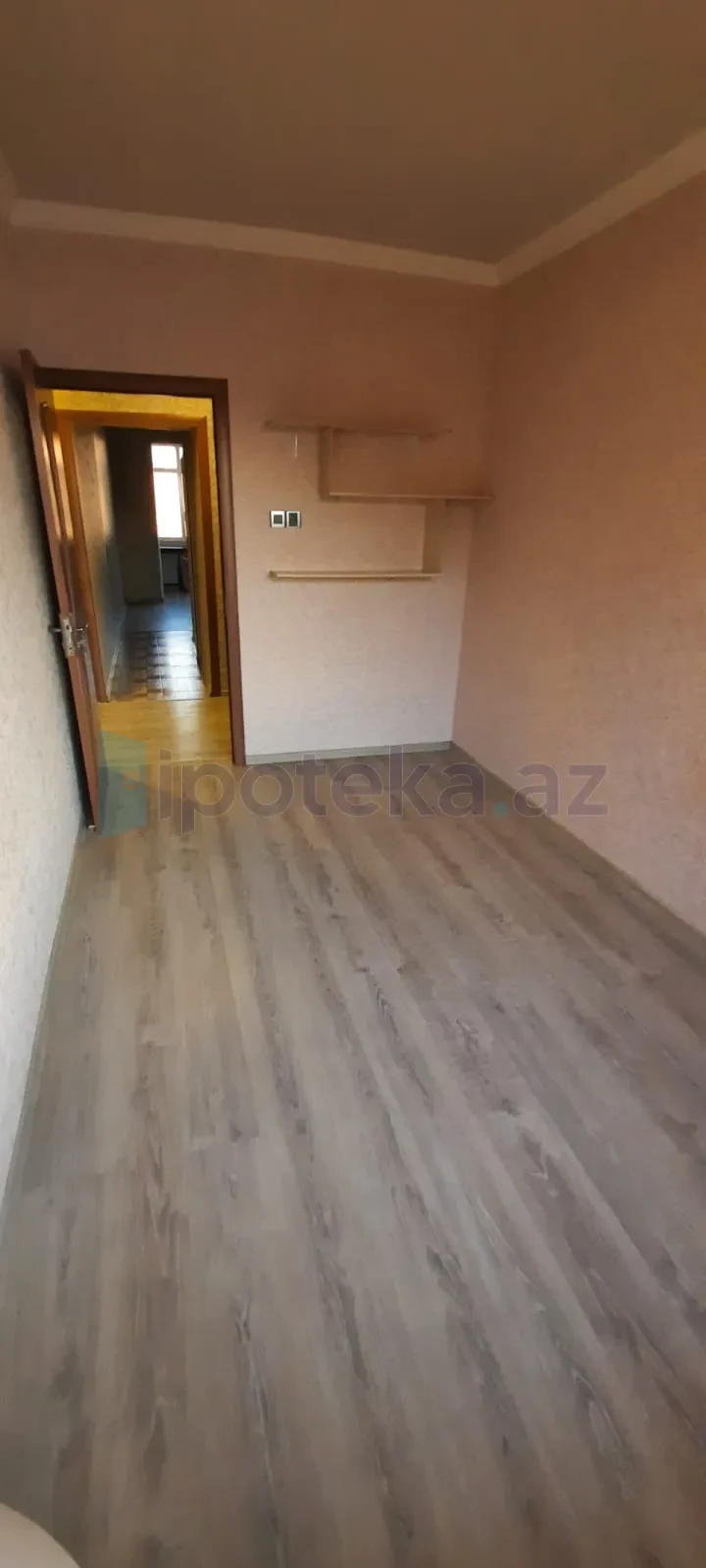 Satılır 3 otaqlı köhnə tikili 70 m²