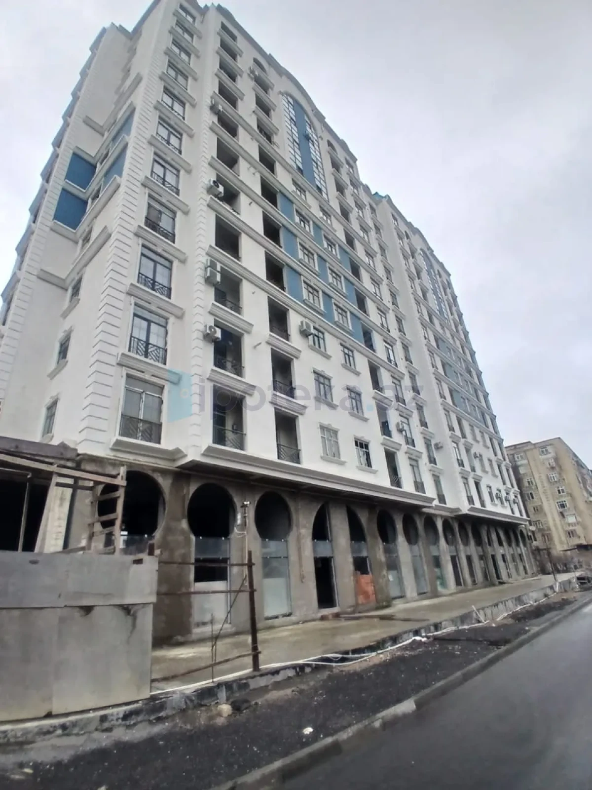 Satılır 2 otaqlı yeni tikili 74 m²