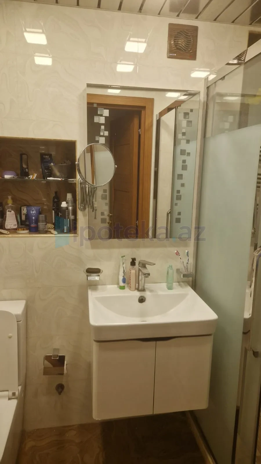 Satılır 3 otaqlı köhnə tikili 70 m²