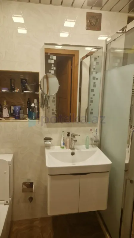 Satılır 3 otaqlı köhnə tikili 70 m²