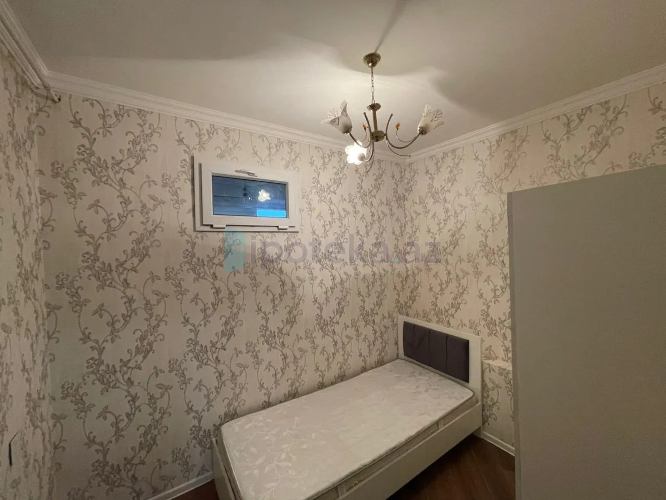 Satılır 3 otaqlı köhnə tikili 54 m²
