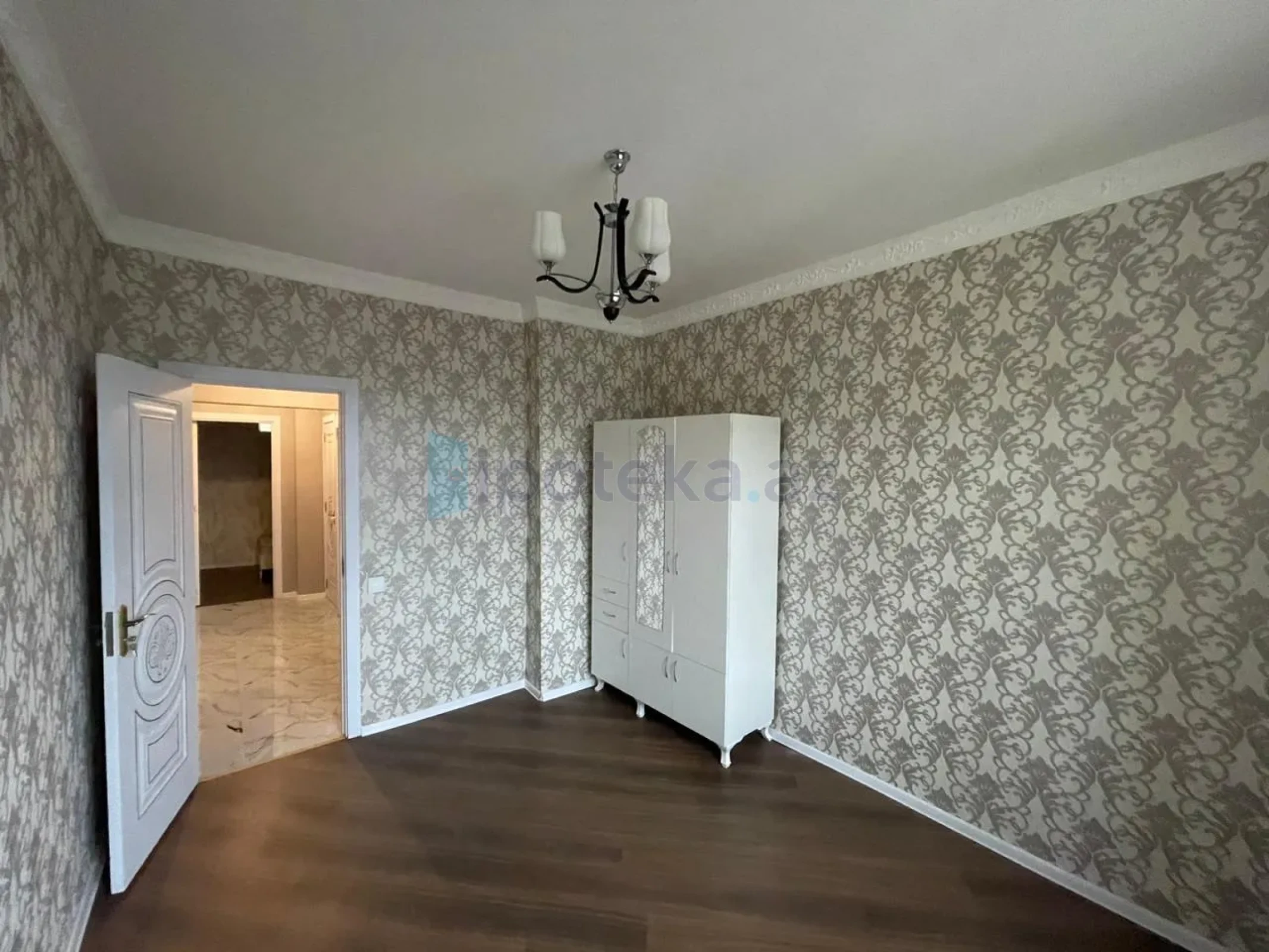 Satılır 3 otaqlı köhnə tikili 54 m²