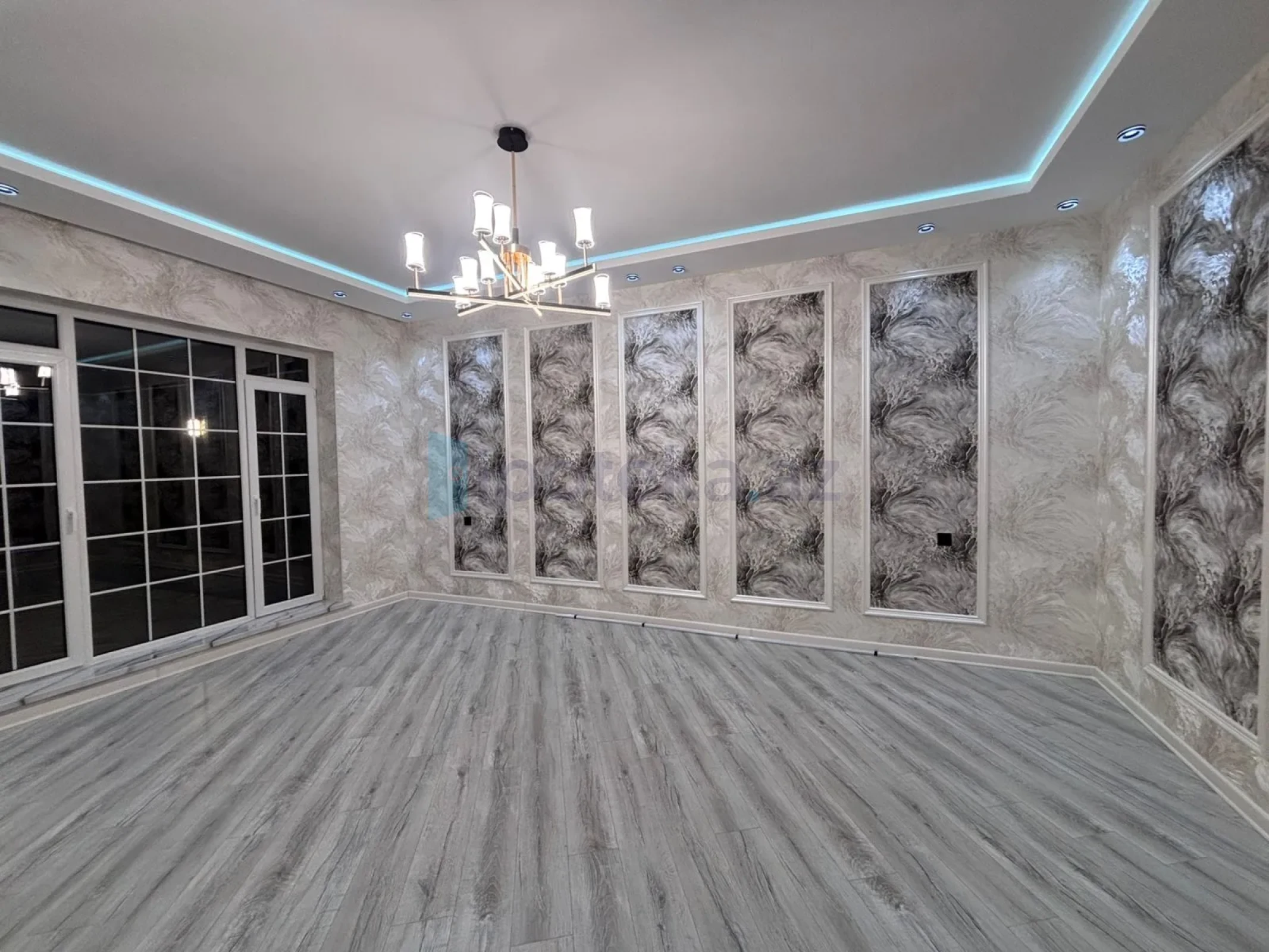 Satılır 4 otaqlı mənzil 155 m²
