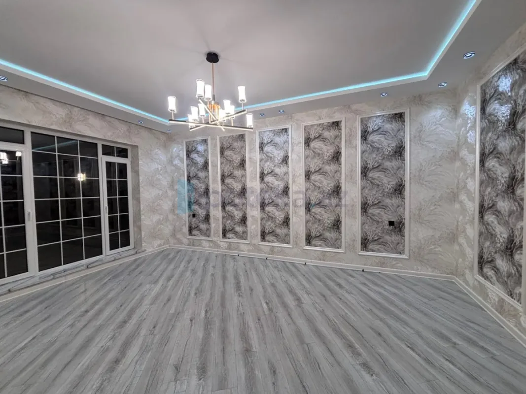 Satılır 4 otaqlı mənzil 155 m²