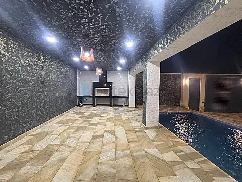 Satılır 4 otaqlı mənzil 155 m²