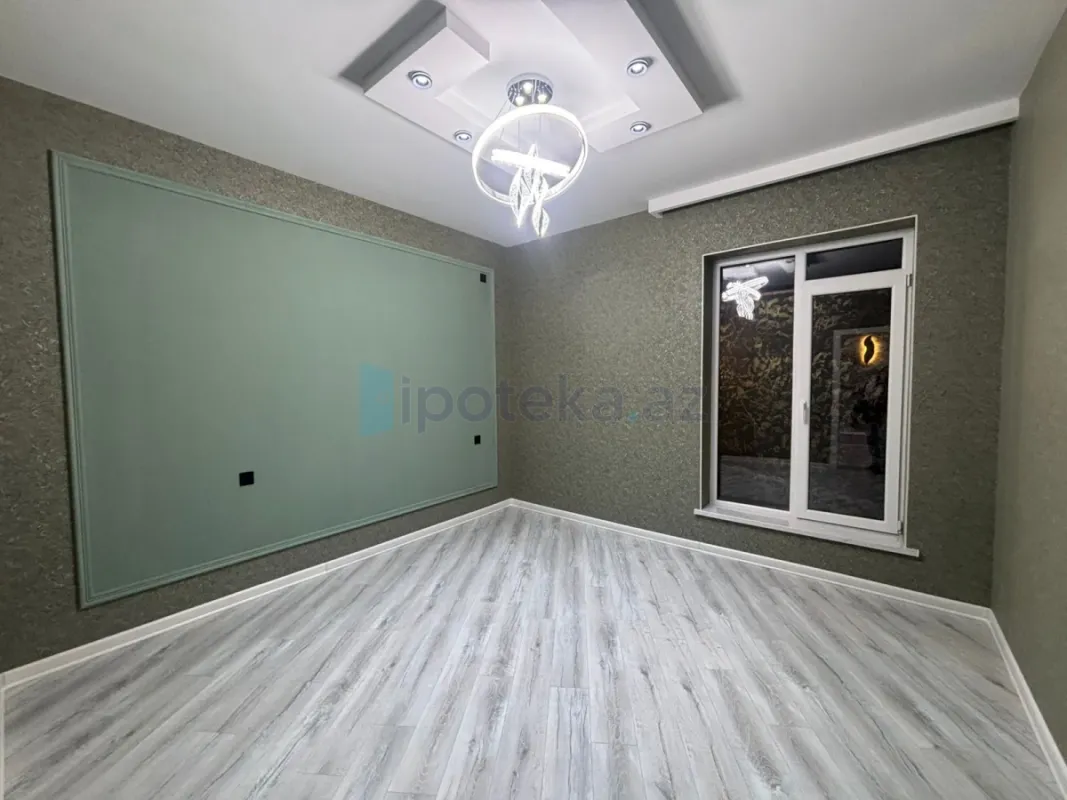Satılır 4 otaqlı mənzil 155 m²