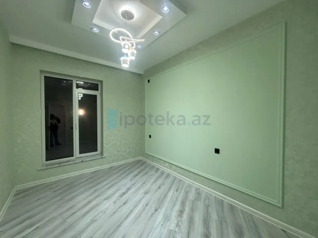 Satılır 4 otaqlı mənzil 155 m²
