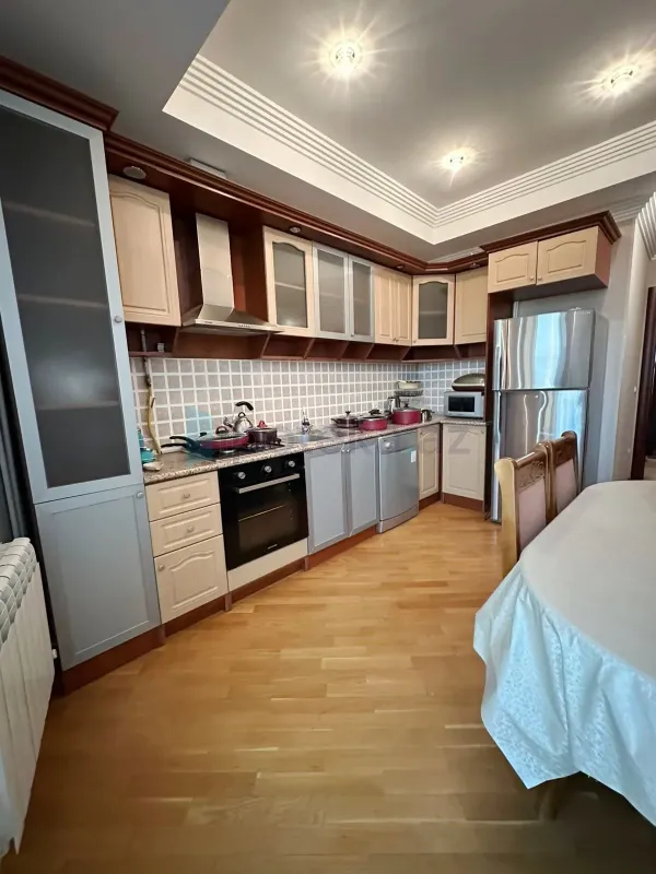 Satılır 2 otaqlı yeni tikili 93 m²