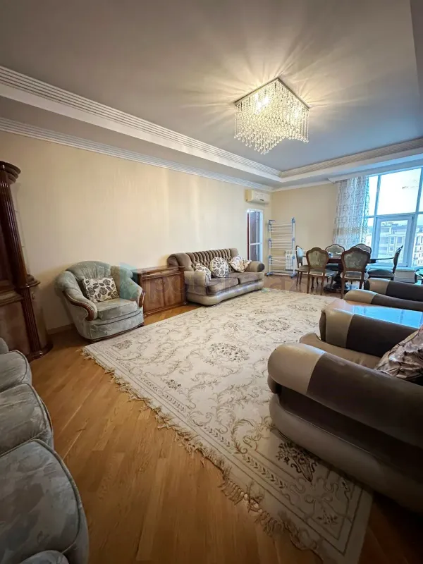 Satılır 2 otaqlı yeni tikili 93 m²