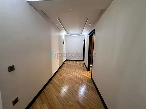 Satılır 3 otaqlı yeni tikili 140 m²