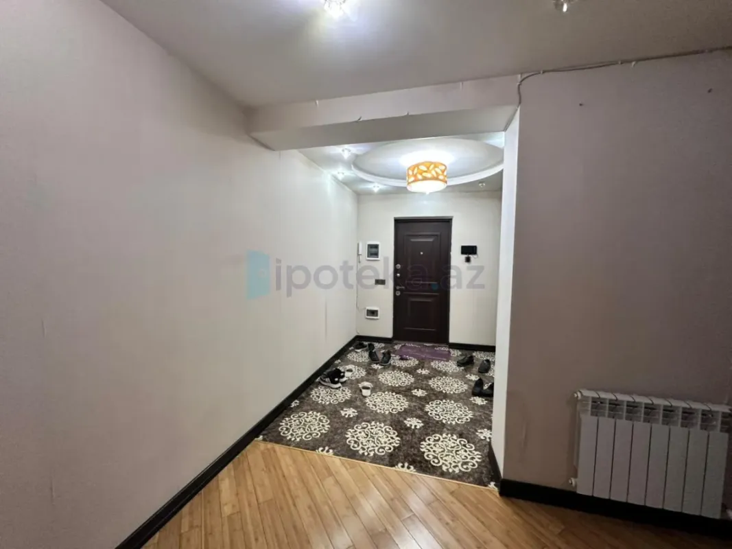 Satılır 3 otaqlı yeni tikili 140 m²