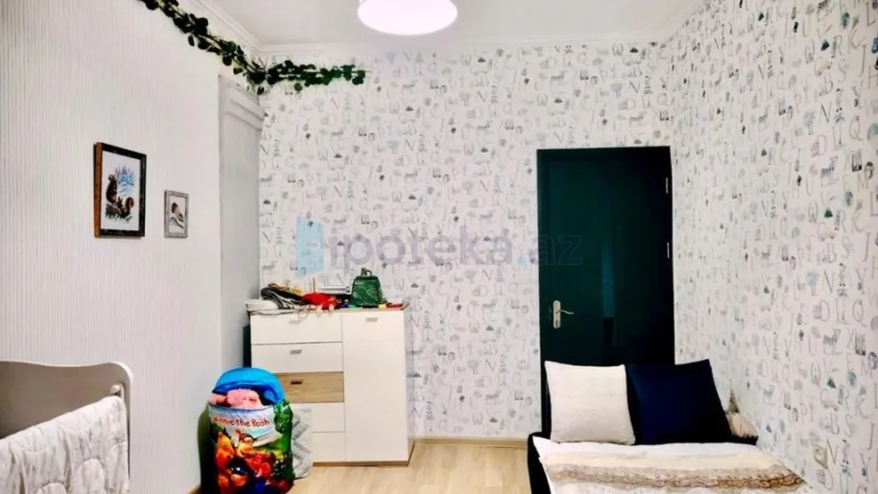 Satılır 4 otaqlı köhnə tikili 120 m²