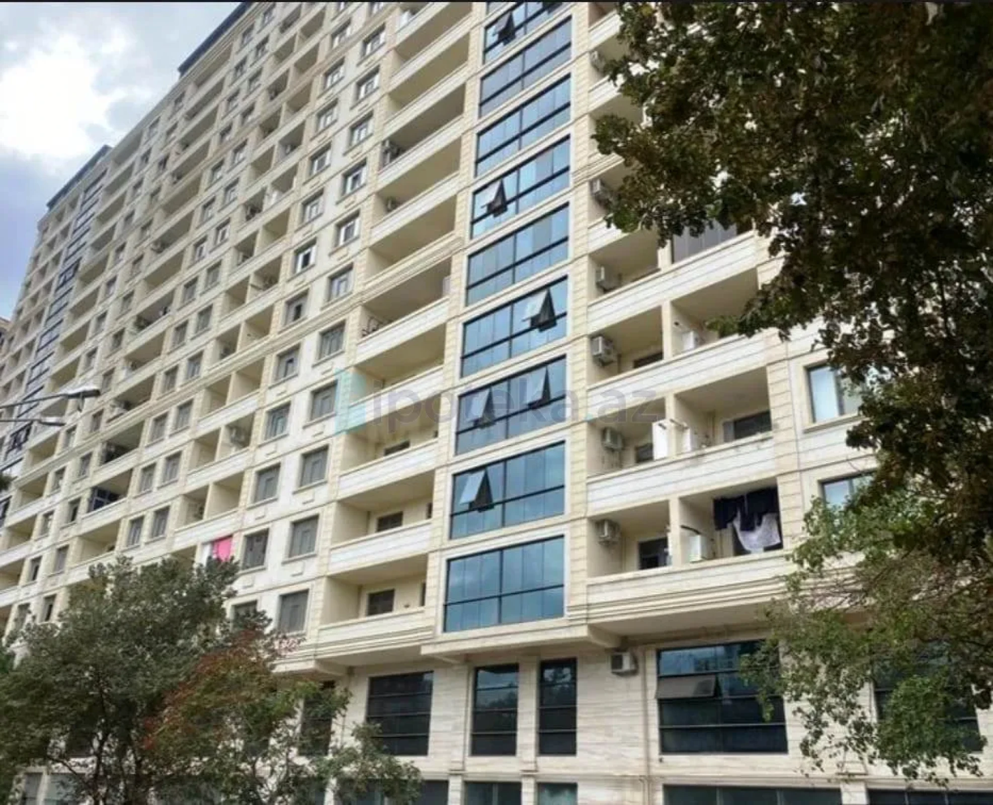 Satılır 2 otaqlı yeni tikili 65 m²