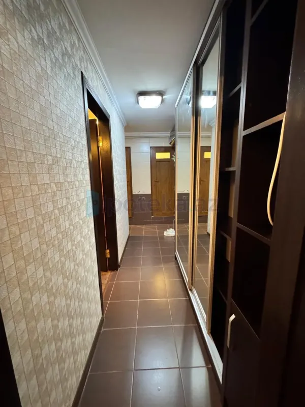 Satılır 2 otaqlı köhnə tikili 60 m²