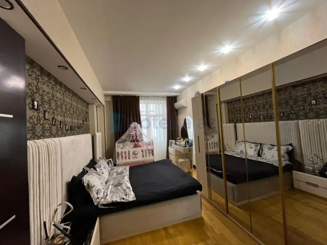 Satılır 3 otaqlı yeni tikili 111 m²
